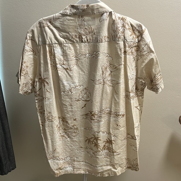 Quiksilver - waterman button up NWOT - Picture 2 of 4